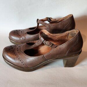 Kravings T-Strap Platform-esque Pumps